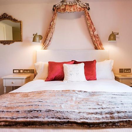 The Bower Inn Bridgwater Eksteriør bilde A bedroom at the hotel