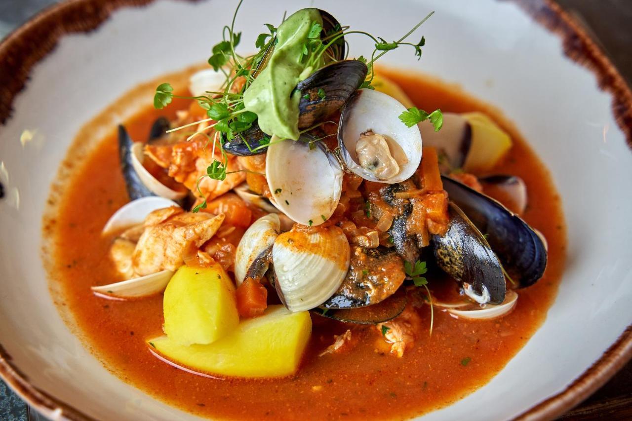 The Bower Inn Bridgwater Eksteriør bilde Clam and mussel chowder
