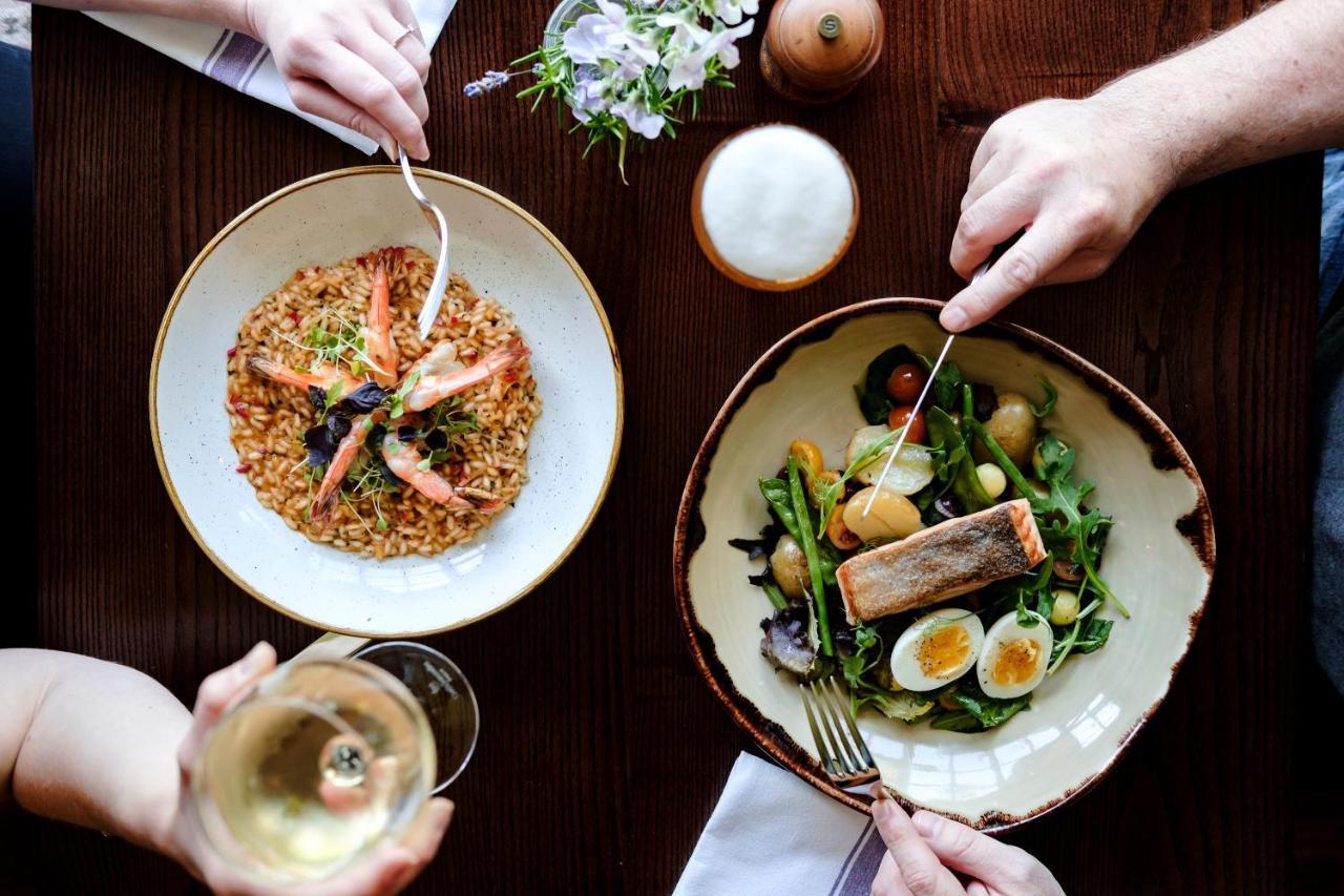 The Bower Inn Bridgwater Eksteriør bilde Dishes at the restaurant